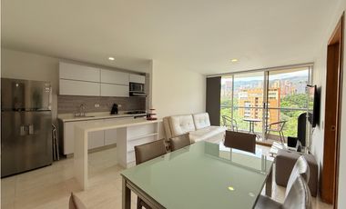 Amoblado HERMOSO Aparta estudio en las Vegas Poblado