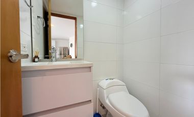 Amoblado HERMOSO Aparta estudio en las Vegas Poblado