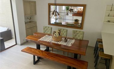 Venta casa Ideal para familias REMODELADA. en Medellín, Los Balsos