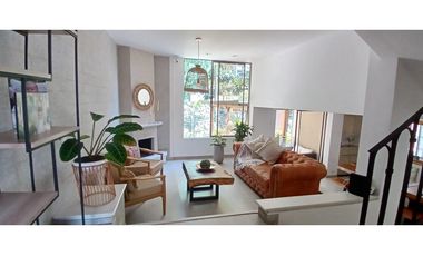 Venta casa Ideal para familias REMODELADA. en Medellín, Los Balsos