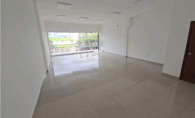 Se Arrienda locales en Av de los estudiantes, Santa Marta