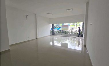 Se Arrienda locales en Av de los estudiantes, Santa Marta