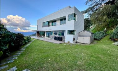 Casa Palmas/Medellín - Venta