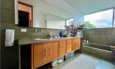 Casa Palmas/Medellín - Venta