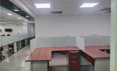 SE ARRIENDA OFICINA EN CHICO RESERVADO
