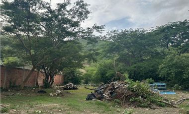 Se vende lote en sector industrial sobre la Troncal, Santa Marta