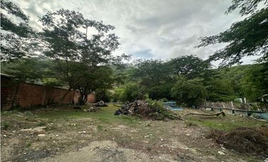 Se vende lote en sector industrial sobre la Troncal, Santa Marta
