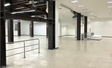 SE ARRIENDA LOCAL EN CENTRO INTERNACIONAL BOGOTA