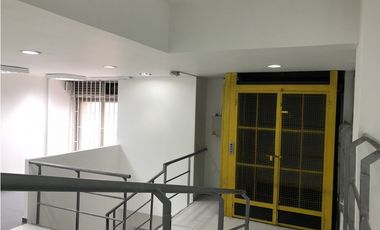 SE ARRIENDA LOCAL EN CENTRO INTERNACIONAL BOGOTA