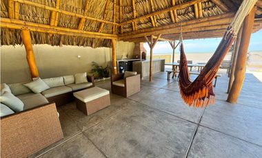 CABAÑA VACACIONAL DE 6 HABITACIONES, FRENTE AL MAR, RIOHACHA