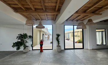 CABAÑA VACACIONAL DE 6 HABITACIONES, FRENTE AL MAR, RIOHACHA