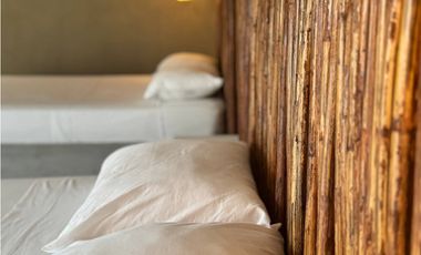 CABAÑA VACACIONAL DE 6 HABITACIONES, FRENTE AL MAR, RIOHACHA