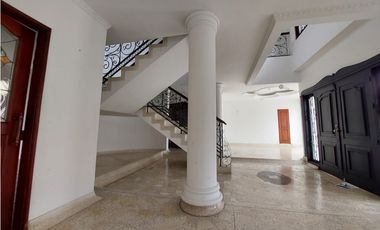SE ARRIENDA CASA DE DOS PISOS EN ZONA NORTE DE MONTERIA
