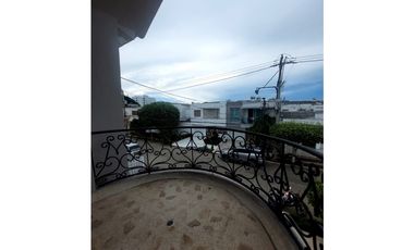 SE ARRIENDA CASA DE DOS PISOS EN ZONA NORTE DE MONTERIA