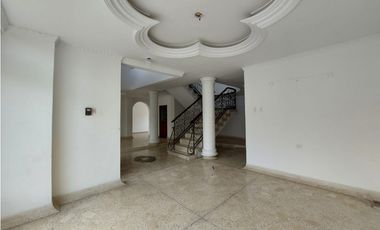 SE ARRIENDA CASA DE DOS PISOS EN ZONA NORTE DE MONTERIA