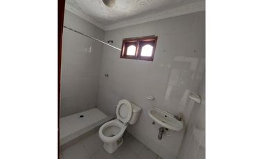 SE ARRIENDA CASA DE DOS PISOS EN ZONA NORTE DE MONTERIA