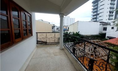 SE ARRIENDA CASA DE DOS PISOS EN ZONA NORTE DE MONTERIA
