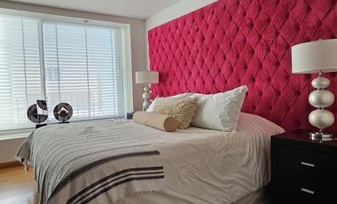 Casa en  excelente ubicación ( pleno centro ), como así también muy buena calidad y distribución.-