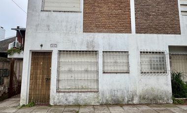 VENTA PH SAN BERNARDO SIN EXPENSAS LAVADERO PARRILLA