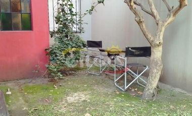 Alquiler de Casa 3 Ambientes  en Ramos Mejia  Impecable, con Quincho y Parrilla
