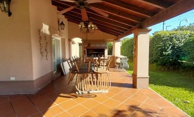 Casa Country 3D en venta Moreno y Av Peron