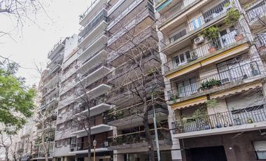 Departamento en Alquiler 4 ambientes c/ dependencia - Recoleta