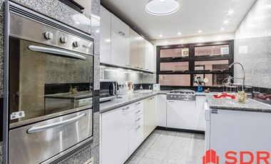 Departamento en Alquiler 4 ambientes c/ dependencia - Recoleta