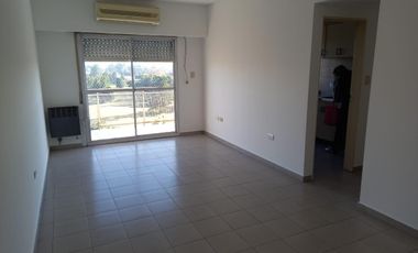 Departamento en tres ambientes Padua centro