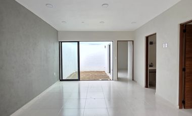 CASA EN VENTA, 2 RECÁMARAS, 2 BAÑOS, COCHERA PARA 1 AUTO