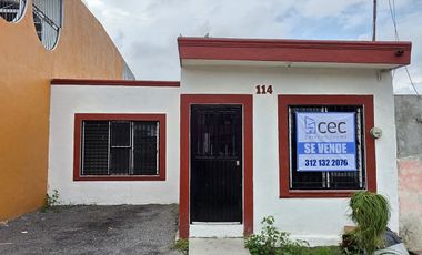 CASA EN VENTA, 3 RECÁMARAS, 1 BAÑO, COCHERA PARA 1 AUTO.