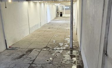 Venta de bodega comercial sobre av. Constituyentes en El Pueblito