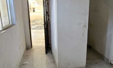 Venta de bodega comercial sobre av. Constituyentes en El Pueblito