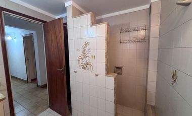 Casa en alquiler de 5 ambientes en Barrio San José