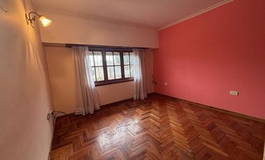 Casa en alquiler de 5 ambientes en Barrio San José