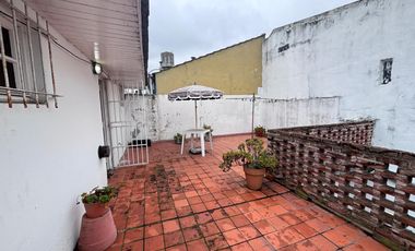 Casa en alquiler de 5 ambientes en Barrio San José