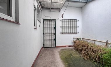 Casa en alquiler de 5 ambientes en Barrio San José