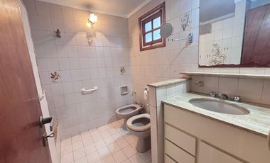 Casa en alquiler de 5 ambientes en Barrio San José