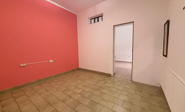 Casa en alquiler de 5 ambientes en Barrio San José