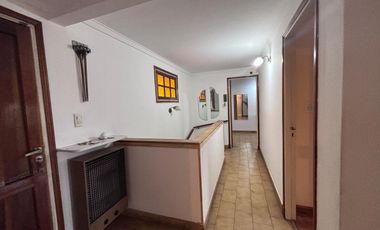 Casa en alquiler de 5 ambientes en Barrio San José