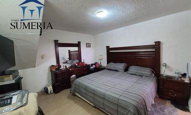 CASA CON LOCAL COMERCIAL Y ALBERCA
