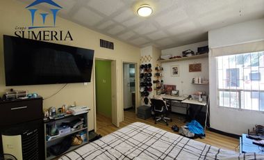 CASA CON LOCAL COMERCIAL Y ALBERCA