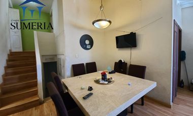 CASA CON LOCAL COMERCIAL Y ALBERCA