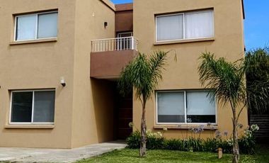 Casa en alquiler en Barrio San Eduardo, Pilar del Este