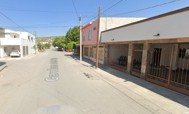 Casa en venta en el Fraccionamiento Castellanos, Gómez Palacio, Durango. LR