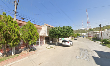 Casa en venta en la Colonia La Esperanza, Gómez Palacio, Durango. LR