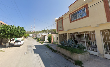 Casa en venta en la Colonia La Esperanza, Gómez Palacio, Durango. LR