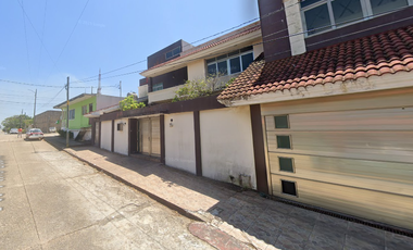 CASA EN VENTA EN COATZACOALCOS