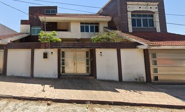 CASA EN VENTA EN COATZACOALCOS