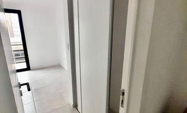 Departamento 1 dormitorio con balcón  en  General Paz