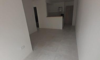 Departamento 1 dormitorio con balcón  en  General Paz